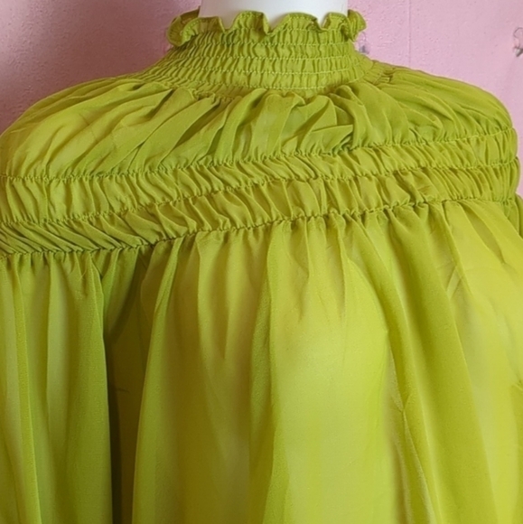 Nasty Gal If It Ain't Got That Swing Chiffon Shirred Blouse in Lime Green Size 6 - Picture 3 of 7